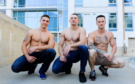 Sexy boys Quentin Gainz, Spencer Laval and Johnny B have a good 3some sex outdoor