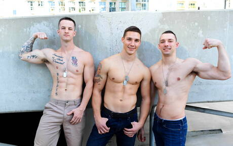 Sexy boys Quentin Gainz, Spencer Laval and Johnny B have a good 3some sex outdoor