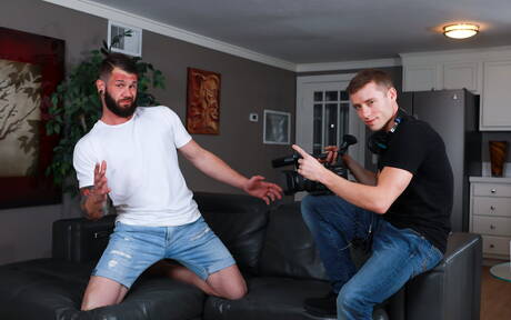 Knappe Amerikaanse jongens Johnny Hill en gespierde Justin Matthews maken de liefde