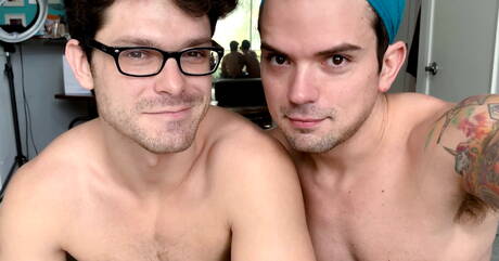 El simpático chico americano Dakota Payne y el galán Devin Franco tienen sexo caliente con fisting