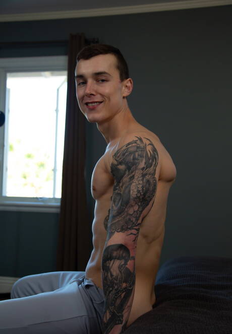 Nice american guys well-built Carter Woods and husky guy Hoss Kado in hard anal sex