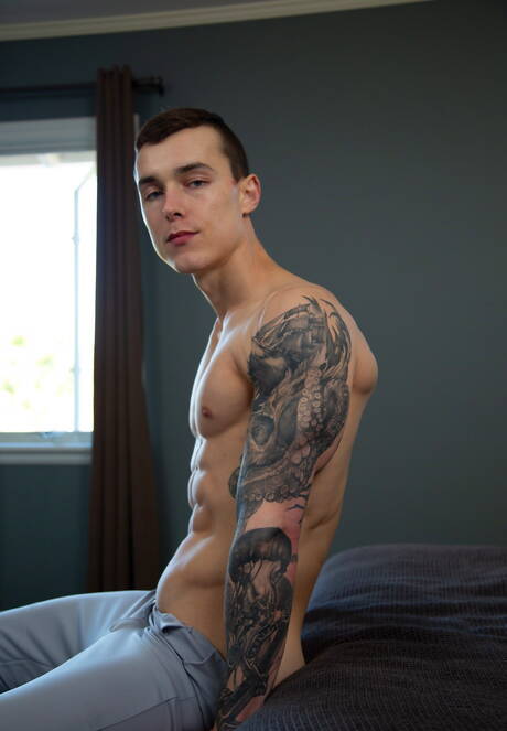 Nice american guys well-built Carter Woods and husky guy Hoss Kado in hard anal sex