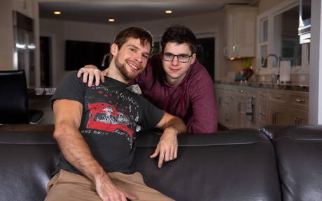 Hot american dudes well-built Will Braun and well-built David Skylar have a good anal sex