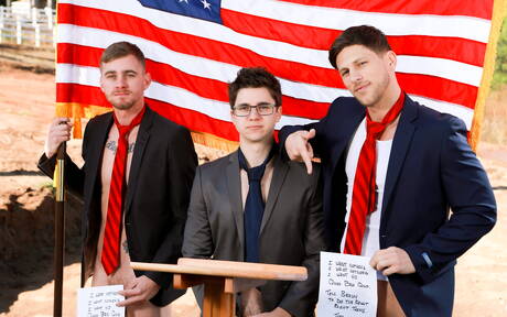 Los sexys Roman Todd, Ryan Jordan y Will Braun se follan el culo al aire libre