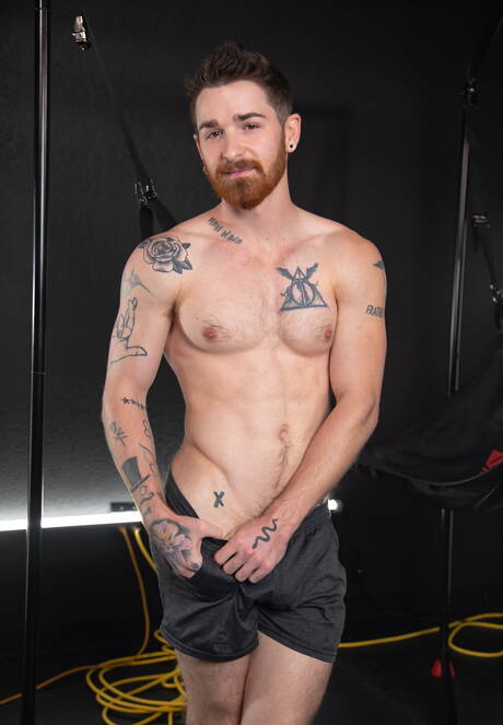 Next Door Studios: French beefy Chris Damned and american young Nick Milani have a hot couple scene