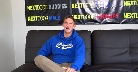 Le culturiste Jason Long se branle