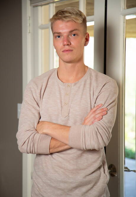 Next Door Studios: Two american boys pretty boy Hayden Brier and hot twink Kyle Brant have a hot couple scene