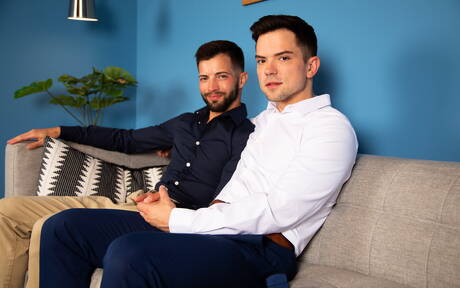 Pretty american guys beefcake Casey Everett and strongman Dakota Payne fuck ass after blowjob