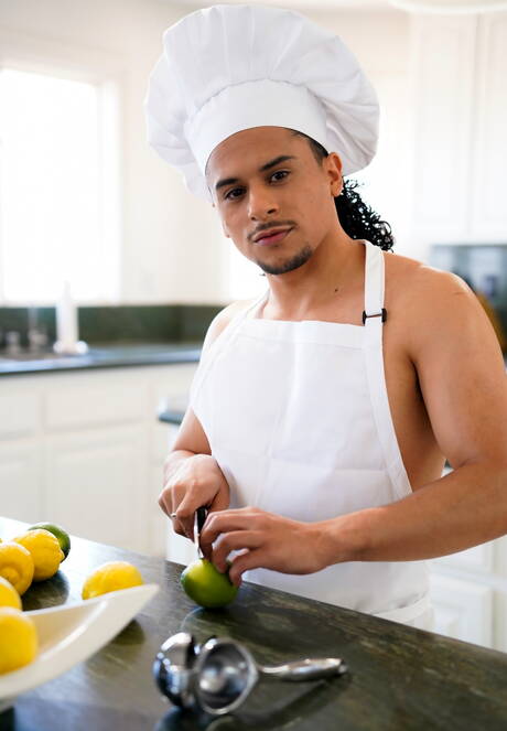 Noir Male: Nice american boys hunk Armond Rizzo and husky guy August Alexander drilling an ass in kitchen