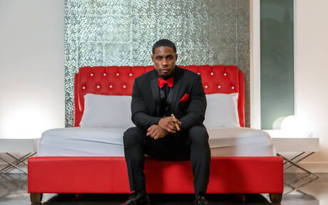 Der schwarze Muskelprotz Deangelo Jackson und Koji Xander haben harten Analsex