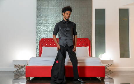 Der schwarze Muskelprotz Deangelo Jackson und Koji Xander haben harten Analsex