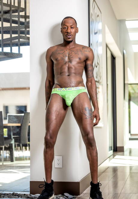 Noir Male: Two american dudes well-built Deep Dic and hunky guy Cesar Xes fuck after interracial dick sucking