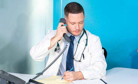 英國超級帥哥 Ashley Ryder 和美國肌肉男 Wrex Wylde 的拳交場景