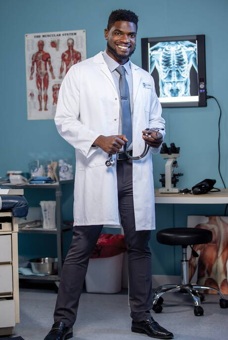 Hot House: Two american guys beefcake Isaac Parker and husky guy Devin Trez in interracial love