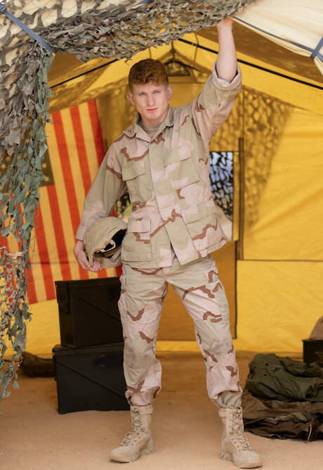 American well-built Dalton Riley and canadian stud Max Lorde fuck ass after sucking dick