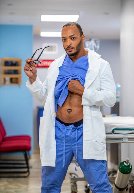 Knappe Amerikaanse jongens, goed gebouwde Dillon Diaz en superstud Jake Waters in fisting