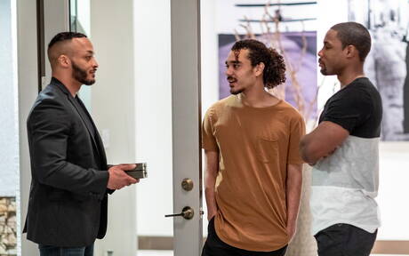 Two american dudes bull Max Konnor and young boy Derek Cline have a good anal sex outdoor