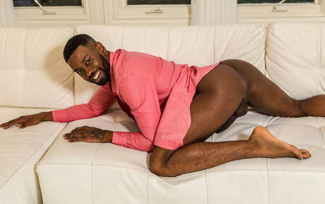 Noir Male: Der amerikanische Schönling Nick Capra und Taye Scott beim Schwarz-Weiß-Sex