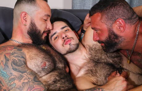 Latin hot bear Julian Torres and american hairy stud Aiden Joseph in hot homosexual action