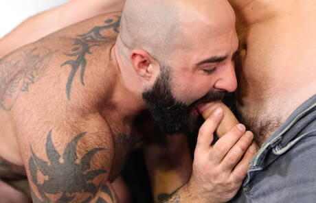 Le super étalon russe Valentin Petrov et l