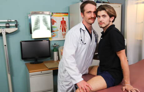 Amerikaanse superstud Nate Stetson en hete twink Ryan Kneeds hebben goede seks