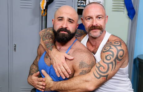 American hot bear Atlas Grant and canadian hot bear Musclebear Montreal make a love