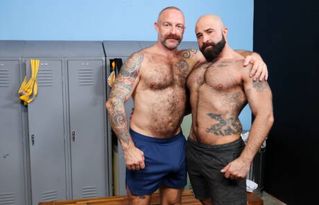 American hot bear Atlas Grant and canadian hot bear Musclebear Montreal make a love
