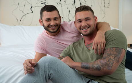 Nice american buddies beefy Johnny Riley and hunk Steve Rogers in hot homosexual action