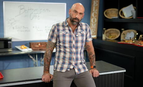 Fisting Central: Nasty guys Brian Bonds, Drew Sebastian and Tony Orlando drilling an ass with fisting