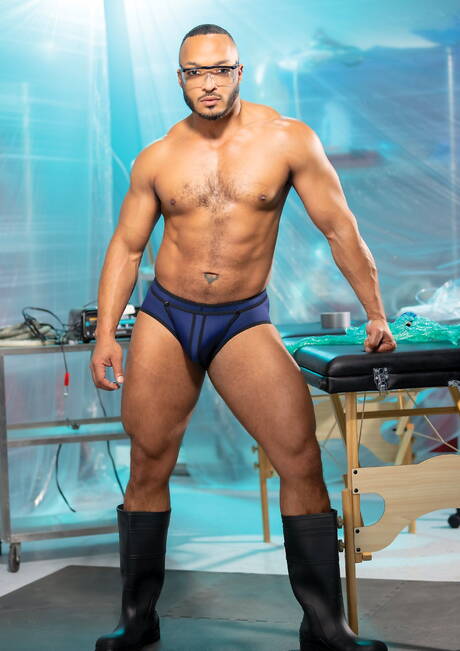 Les garçons excités Dillon Diaz, Alpha Wolfe et Isaac X se sucent et se baisent