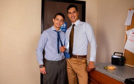 Nice american boys pretty boy Kian Kane and twink Kyle Wyncrest sucking and screwing each other