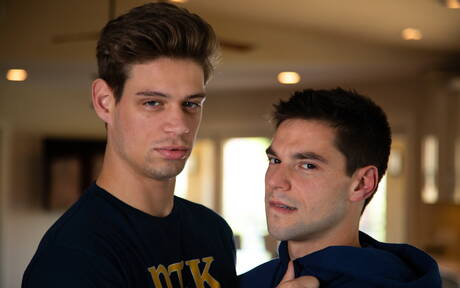 Nice american boys muscular Aspen and hot twink Michael Del Ray fuck ass after blowjob