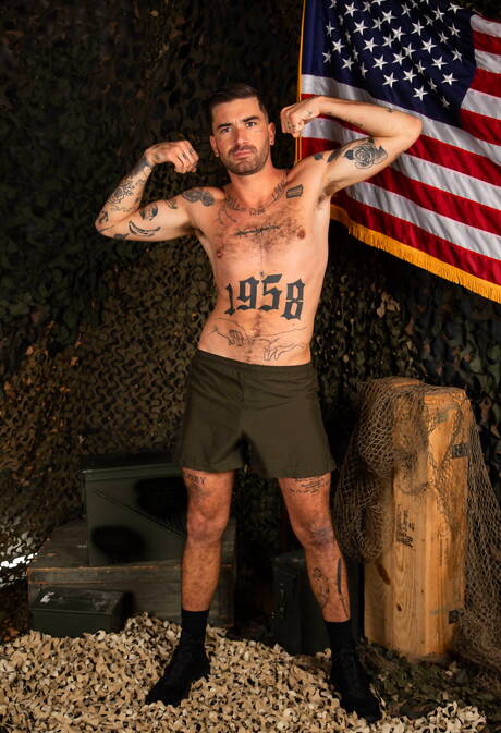 法國帥哥 Chris Damned 和 Blain Oconnor 互相吸吮和操弄