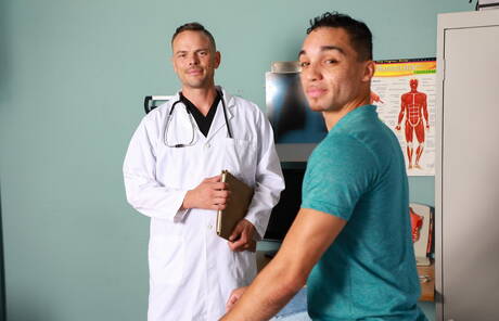 Twink Trent Summers and young dude Amone Bane love each other