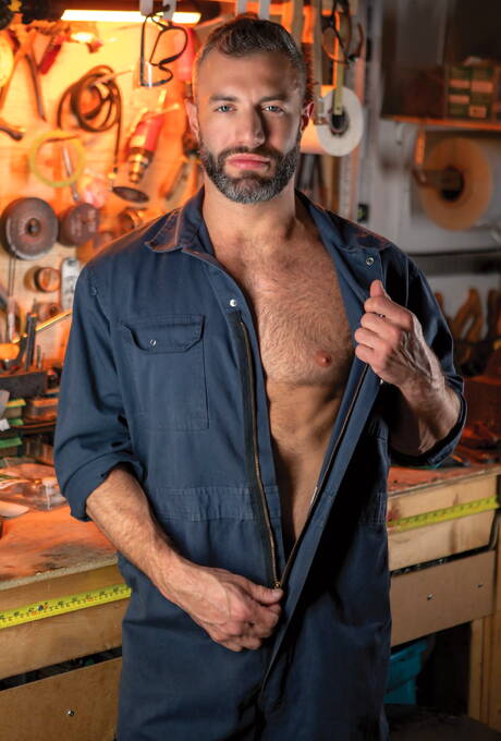 Raging Stallion: Nice american buddies strongman Alex Mecum and hot bear Cole Connor in hot ass bang outdoor