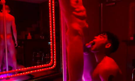 Die kanadischen Hengst Max Lorde und Joseph Castlian haben heißen Sex im Badezimmer