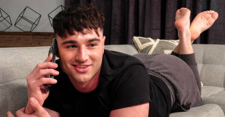 Die geilen Jungs Michael Boston, Julian Brady und Blake Wilder bei heißer Dreier-Arschfick-Action