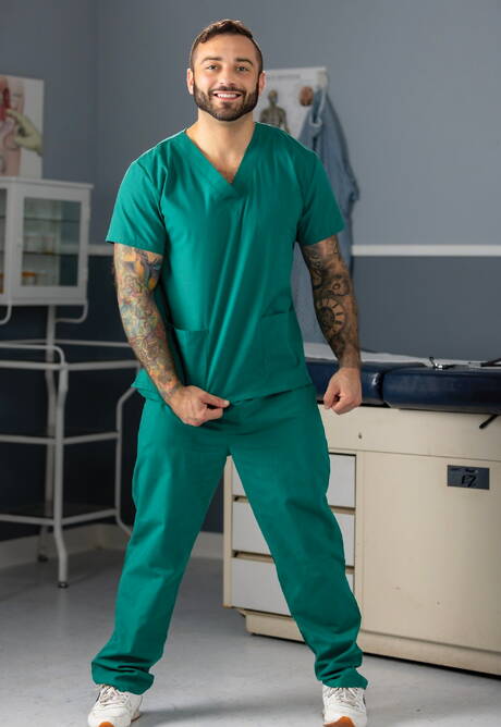 Les musclés britanniques Michael Boston et Drew Valentino ont une bonne relation sexuelle