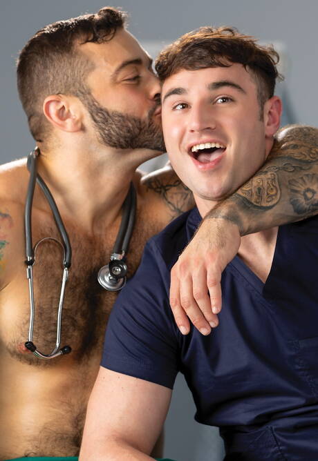 De gespierde Britse Michael Boston en Drew Valentino hebben goede seks