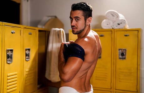 I sexy Dante Colle, Michael Boston e Killian Knox in un bollente trio anale