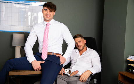 Il super stallone americano Roman Todd e il muscoloso britannico Michael Boston hanno una scena di coppia bollente