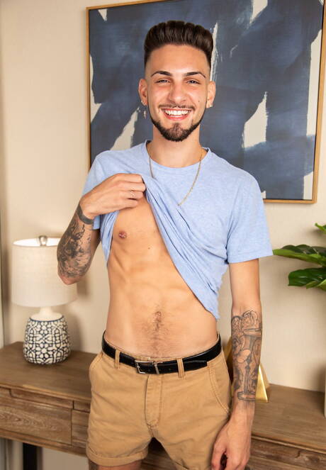 American twink Liam Skye and  Maksim Johnson have a good sex