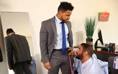 Mexicaanse sterke stier Draven Navarro en Rodrigo Amor in hete anale seks