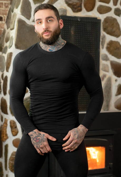 Falcon Studios: Canadian young boy Benjamin Blue and canadian strong bull Tony Dangelo have a hot couple scene