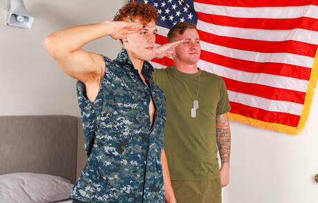 Der amerikanische Twink Ryan Jordan und der attraktive Chris White ficken sich in den Arsch, nachdem sie einen Schwanz gelutscht haben