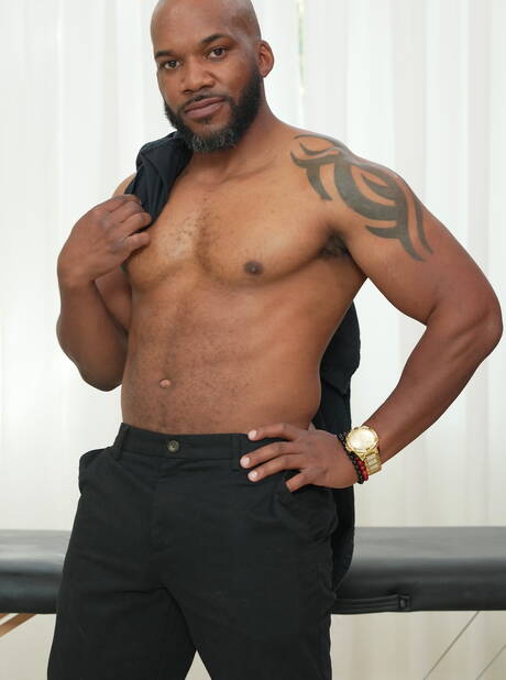 Il sexy amico Smash Thompson e il bel ragazzo Zac Snow in un sesso in bianco e nero