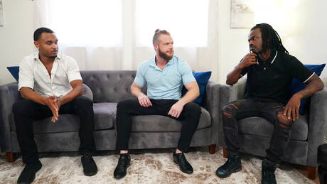 Bezczelni faceci Brian Bonds, Fame i Jigz Castelo w twardym międzyrasowym trójkącie