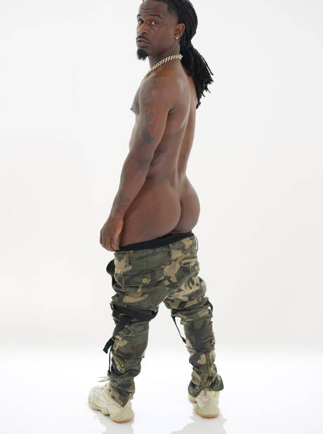 Two american guys hunky guy Fame and beefcake Isaac X make an interracial love