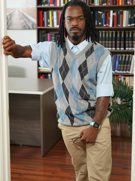 Sexy boys Fame, Jigz Castelo and Roman Todd in hot interracial 3some ass fuck