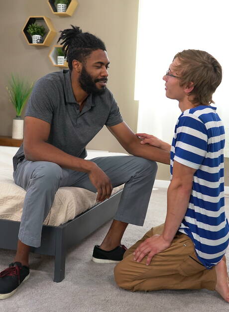 Horny buddies Darron Bluu, Hunter Triad and Jj Lake in hot interracial groupsex